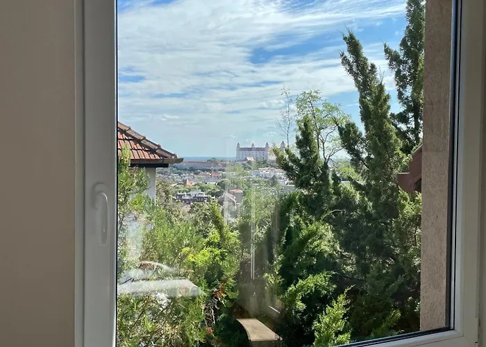 Sulekova 52a * Pressburg